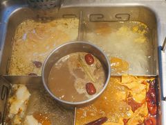 -渝夫虾滑火锅(解放路旗舰店)