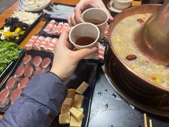 -果松木炭酸菜铜火锅·外婆参鸡汤