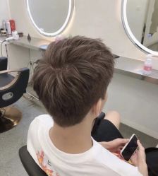 -川和潮人
