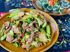 爆炒小黄牛-苗湘食府(十年店)