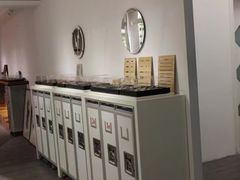 -目艮眼镜SHOWROOM(品牌集合店)
