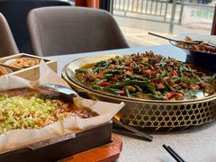 -有红鸡毛店·川菜(建设路店)