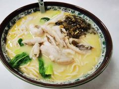 招牌黄鱼面-明呈黄鱼面馆(斜土路店)