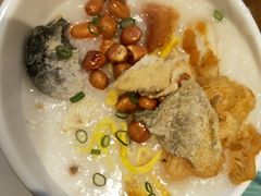荔湾鲜虾艇仔粥-金牌禄运·点心·啫煲(金沙洲金铂天地店)
