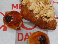 -HOT CRUSH趁热集合·现烤面包(环球港店)