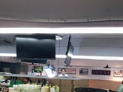 -新大咀港式茶餐厅(宝山万达店)