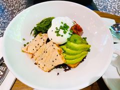 生三文鱼拌饭-Moka Bros 摩卡站(嘉华店)