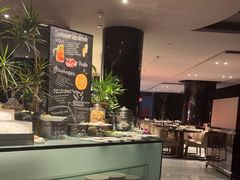 -唐拉雅秀酒店-西锦汇空中BBQ·思创餐厅