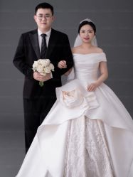 -雪中彩影婚纱摄影·微光艺术中心