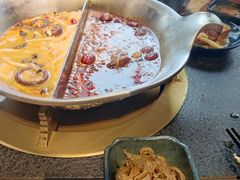 -湊湊火锅·茶憩(南京东路悦荟店)