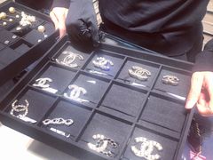 -CHANEL(恒隆广场店)