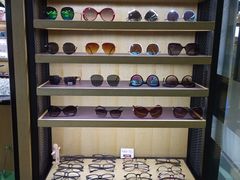 -罗伯特眼镜·蔡司官方授权(罗湖国贸店)