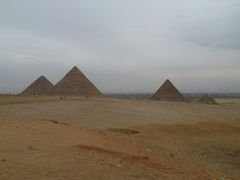 -吉萨金字塔群