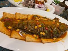 馕包鱼-巴依老爷新疆美食(工体旗舰店)