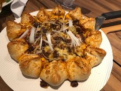 牛肉芝士咸蛋黄-必胜客(中大银泰店)