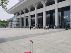 -巴陵广场