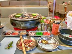 -围炉肉舍•炭烤活鳗•丹东海鲜烤肉(步行街店)