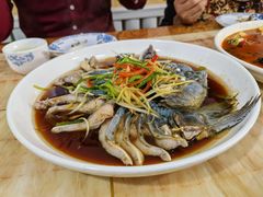 清蒸稀鳞鲑-煲来饱去冷水鱼