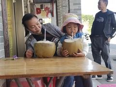 -鲸鱼妈妈月嫂/育婴师定制