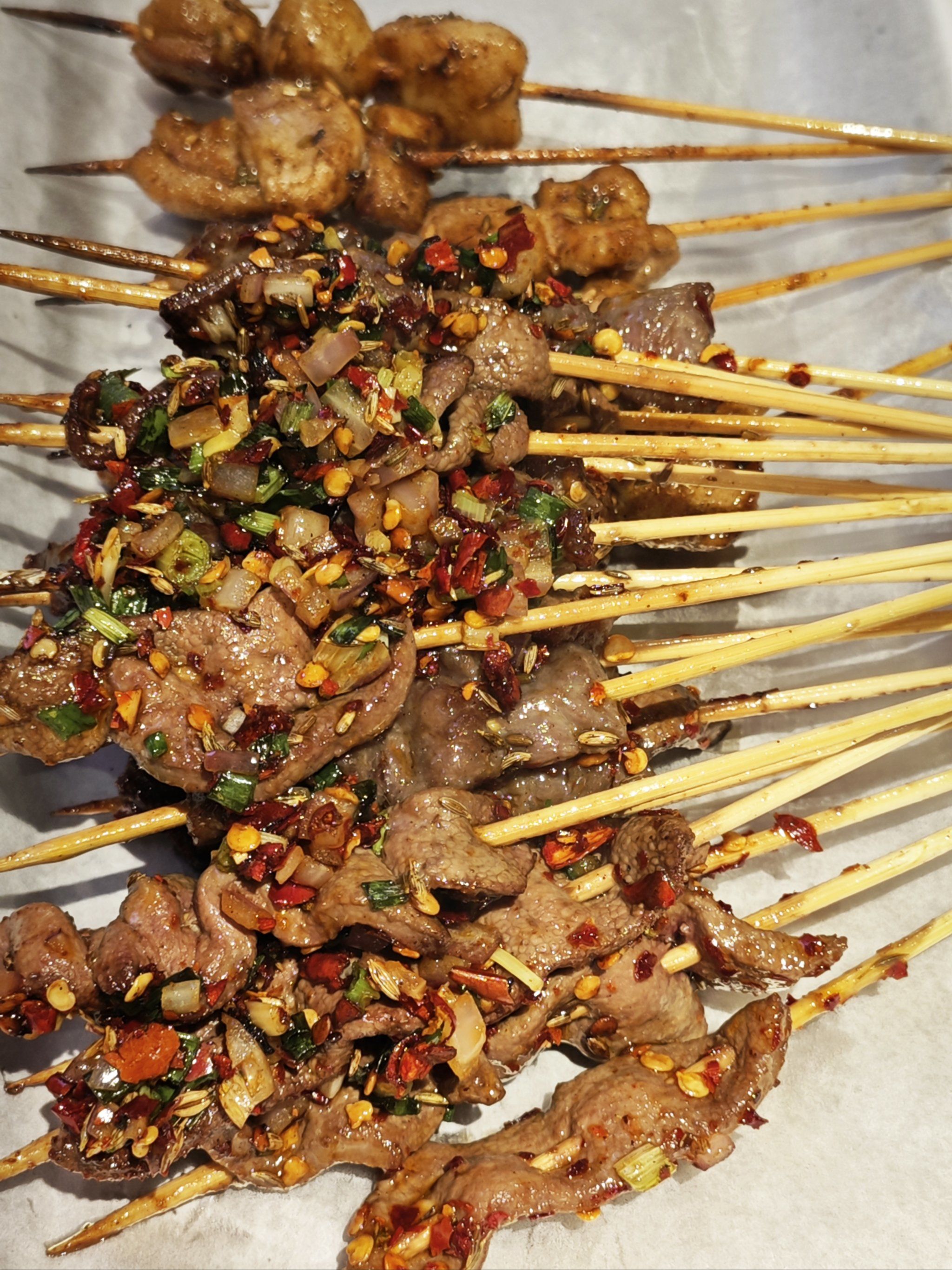 说实话,在武汉待了三年,吃了很多烧烤,个人觉得他们家的烧烤真的可以