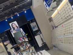 -诺柯视眼镜-蔡司依视路官方工厂店(淞南一店)
