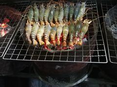 -J Daeng Seafood