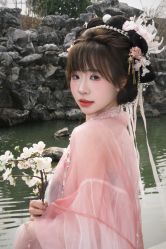 -一揽芳华汉服旗袍体验馆(拙政园店)
