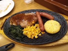 汉堡肉饼拼肠-萨莉亚意式餐厅(天河城购物中心店)
