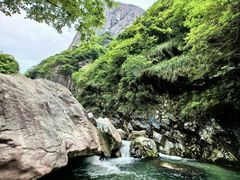 -鄣山大峡谷