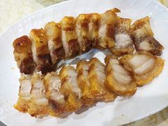 烧肉皮超级脆-禄源公·老莞诚饭店
