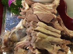 手抓羊肉-那达慕蒙古风味酒楼
