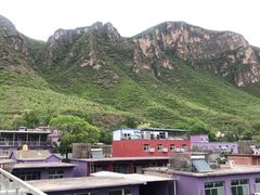 -百里峡七彩艺术小镇