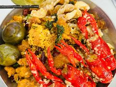 -丹水桥地锅鱼·翘嘴鲌·地方特色全鱼宴(丹江口大坝店)