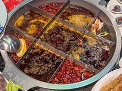 -辣莊重庆老火锅(威海高铁站韩乐坊店)