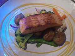 -SISTERS BAR RESTAURANT川意酒馆(嘉善老市H楼店)