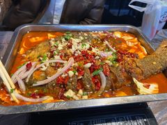 -老街烧烤大排档·地道湖北菜·龙虾馆(汉口火车站店)