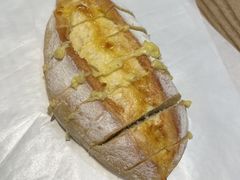 岩烧榴莲-烫面包·面包烘焙(绿地缤纷城店)