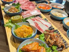 -明洞阿姨·韩式酱蟹烤肉·创意料理(三元桥店)