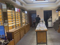 -优医视平价眼镜超市蔡司依视路折扣(小马厂店)
