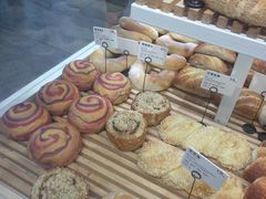 -焙丽拾光(麦凯乐直营店)