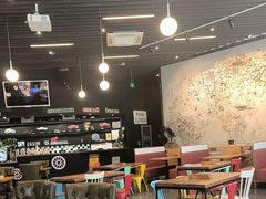 -汽车博物馆主题餐厅