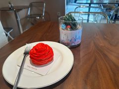 -Fridi Patisserie Cafe