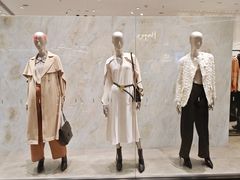-URBAN REVIVO(上海中庚漫游城店)