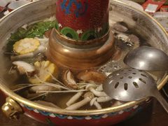 -毛辣果·贵州红酸汤牛肉火锅(西单店)