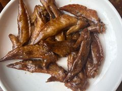 -老鼎万春卤菜(五代传承创始老店)