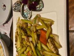 -黄泥岗·地道湖北菜(奥特莱斯店)