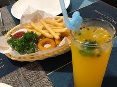 -又见马甲M8融合西餐厅(体育中心店)