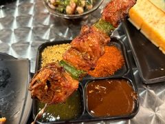 二荆条土猪小排-月半小炉焖烤