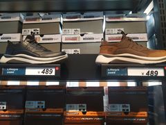 -SKECHERS 斯凯奇(上海国际时尚中心店)