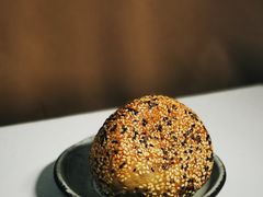 黑洋酥大麻团-白玉兰传统小吃